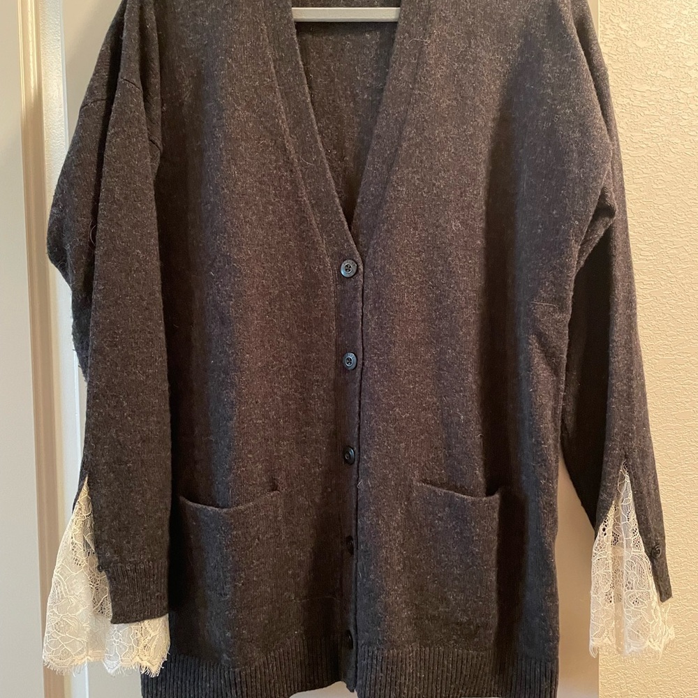 Women's Gray Cardigan with Lace Cuffs L/G